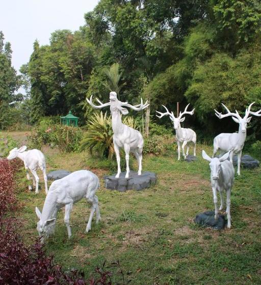 Отель Adiroso Managed By Sahid