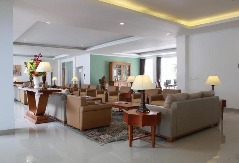 Отель Adiroso Managed By Sahid