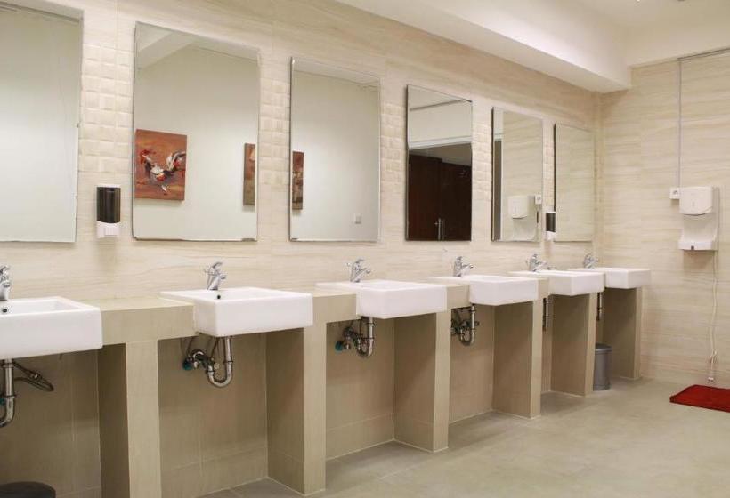 Отель Adiroso Managed By Sahid