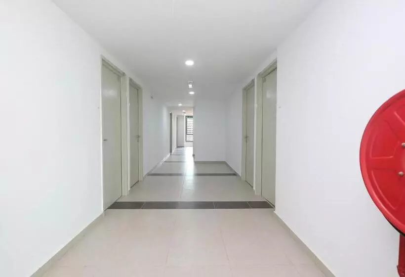 Hotelli Oyo 44043 First Garden