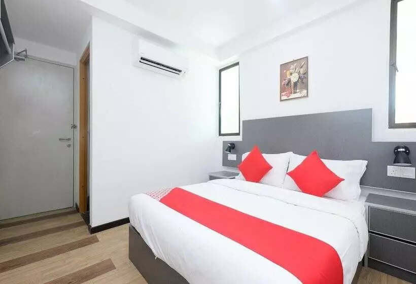 Hotelli Oyo 44043 First Garden