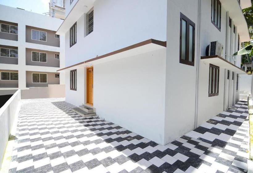 پانسیون Elegant 1br Stay Near Technopark