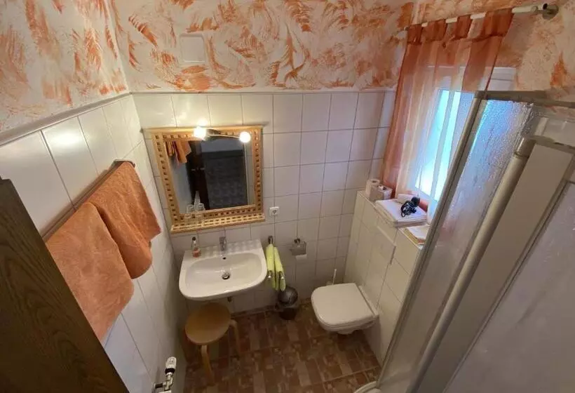 Aamiaismajoitus (B&B) Gästehaus Elisabeth