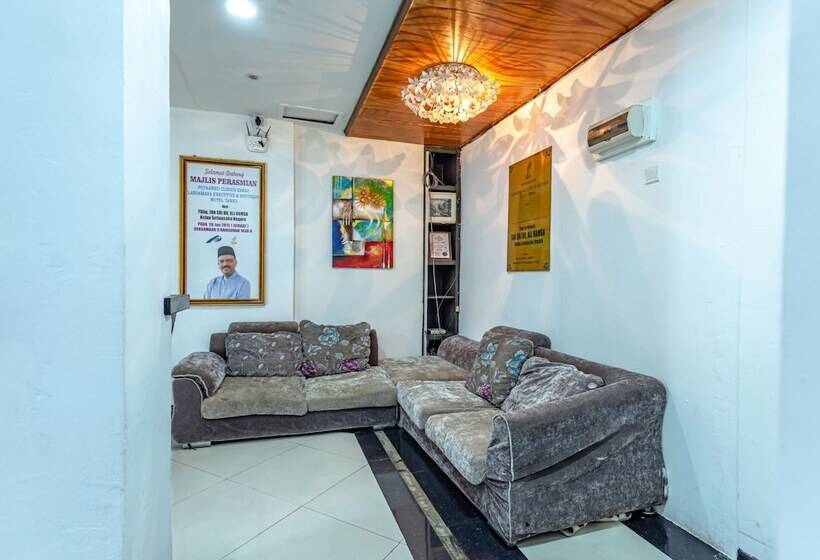 فندق Oyo 43960 Laksamana Executive & Boutique