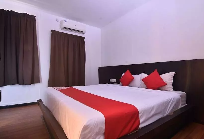 ホテル Oyo 43960 Laksamana Executive & Boutique