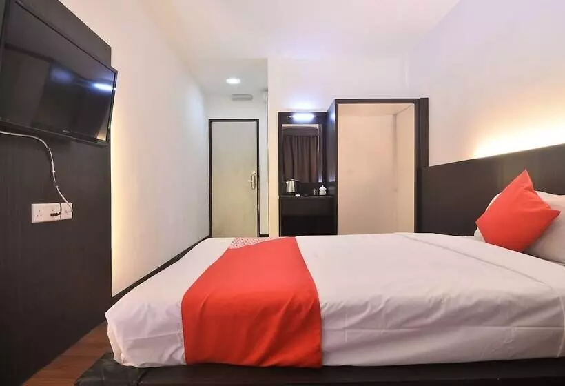 ホテル Oyo 43960 Laksamana Executive & Boutique