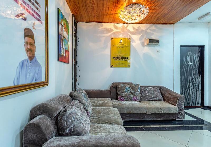 فندق Oyo 43960 Laksamana Executive & Boutique