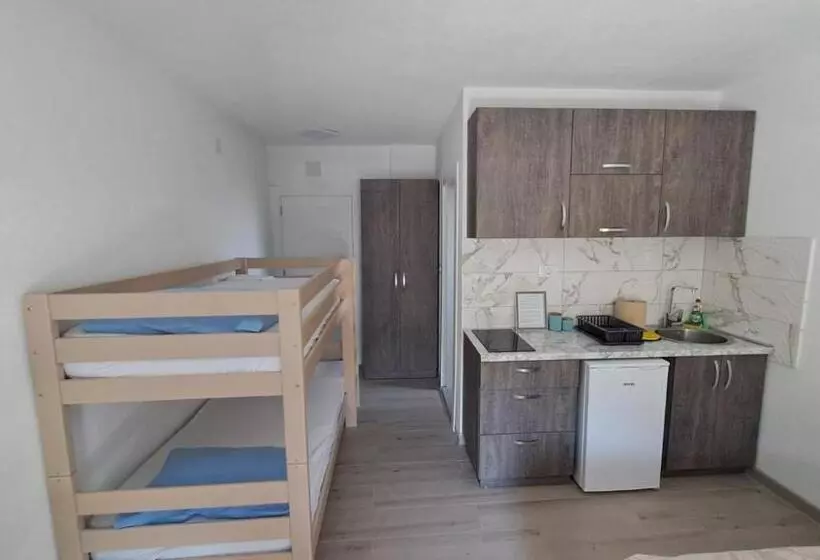 پانسیون Spasic Apartments Sutomore