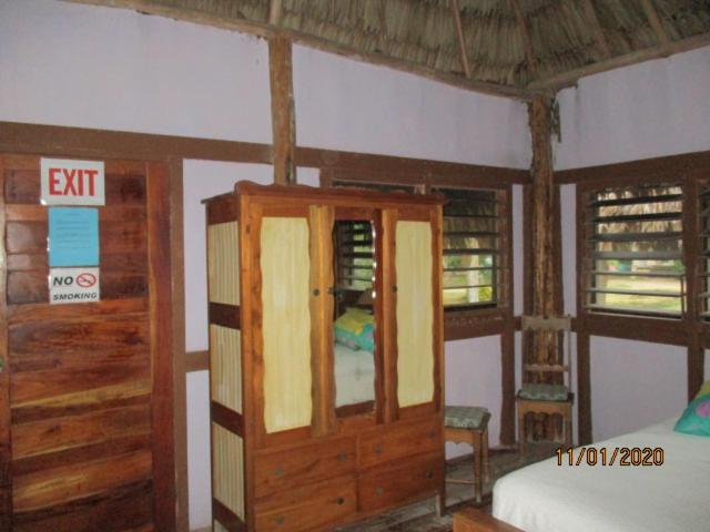 هتل Cerros Beach Inn