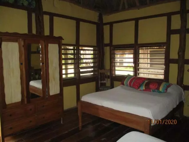 هتل Cerros Beach Inn