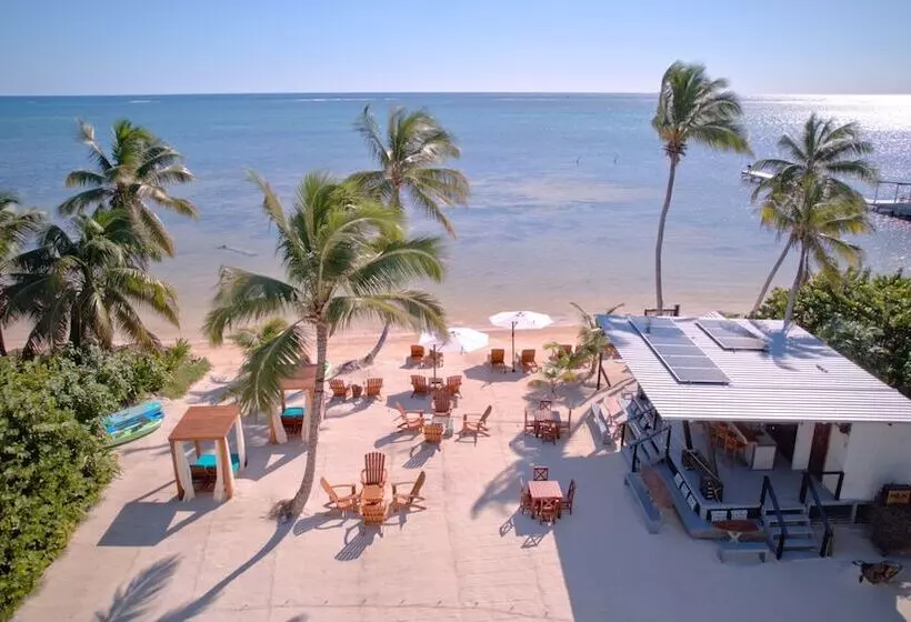 Hotelli Mangata Villas Adults Only