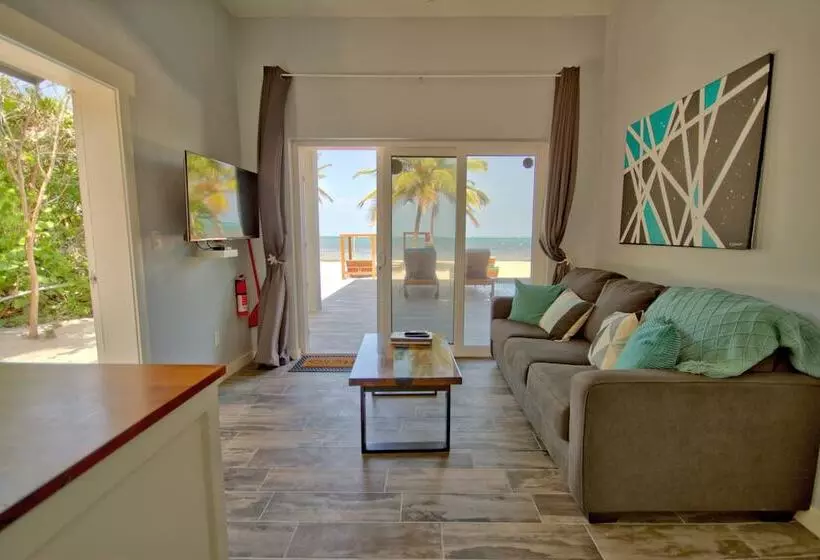 Hotelli Mangata Villas Adults Only