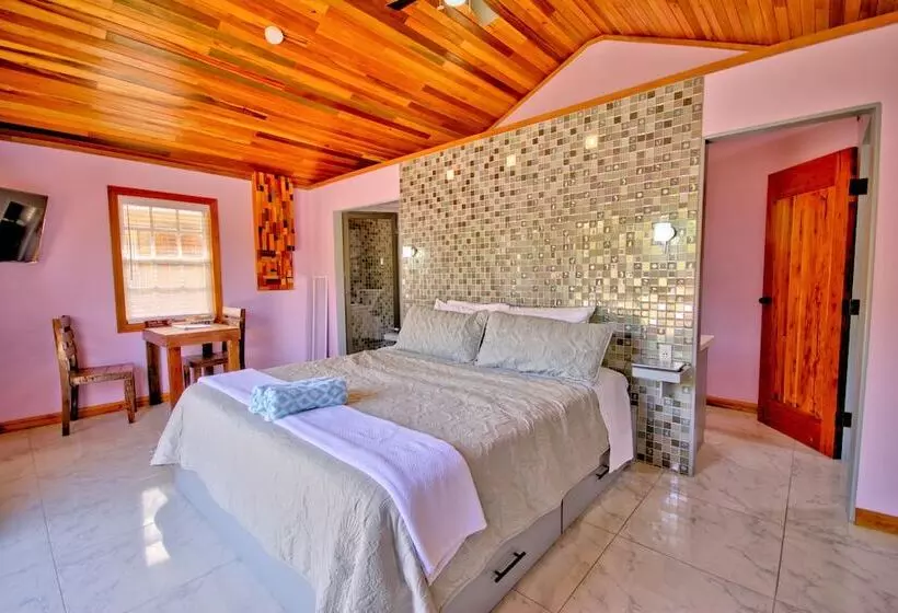 Hotelli Mangata Villas Adults Only