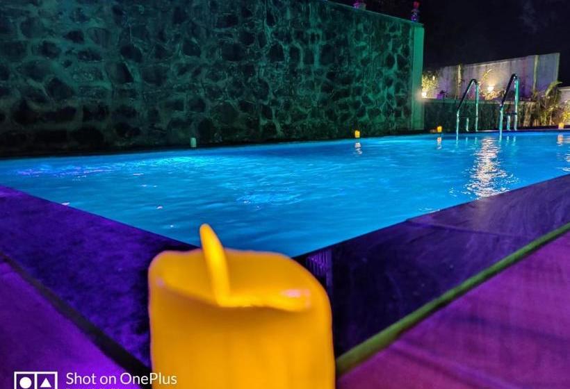 בית מלון כפרי Park Castle