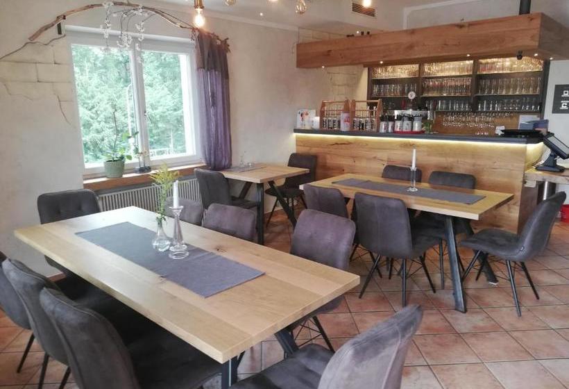 בית מלון כפרי Waldgasthaus