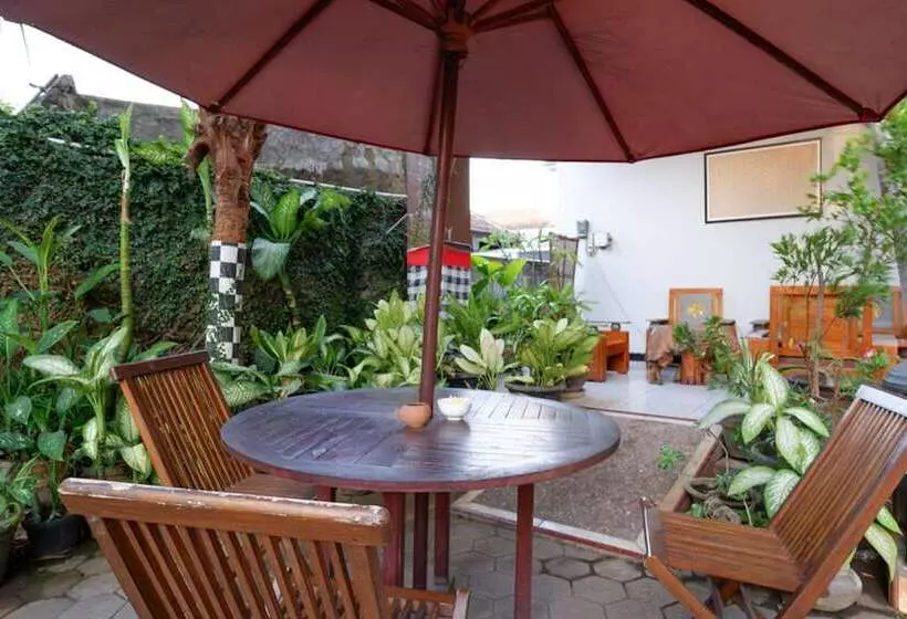 ペンション Reddoorz Syariah Near Menara Kudus