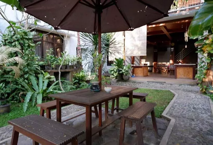 ペンション Reddoorz Syariah Near Menara Kudus