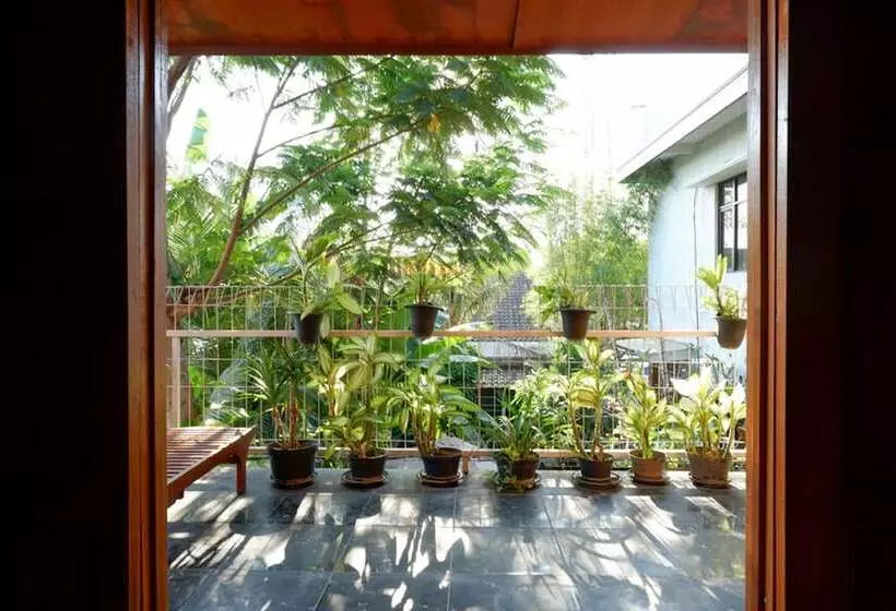 ペンション Reddoorz Syariah Near Menara Kudus