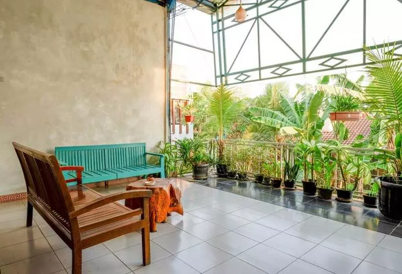 ペンション Reddoorz Syariah Near Menara Kudus