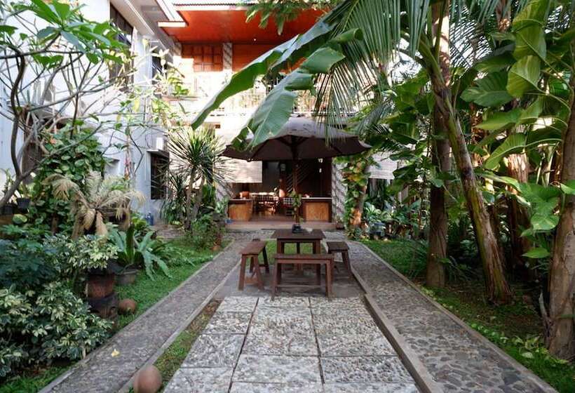 بنسيون Reddoorz Syariah Near Menara Kudus