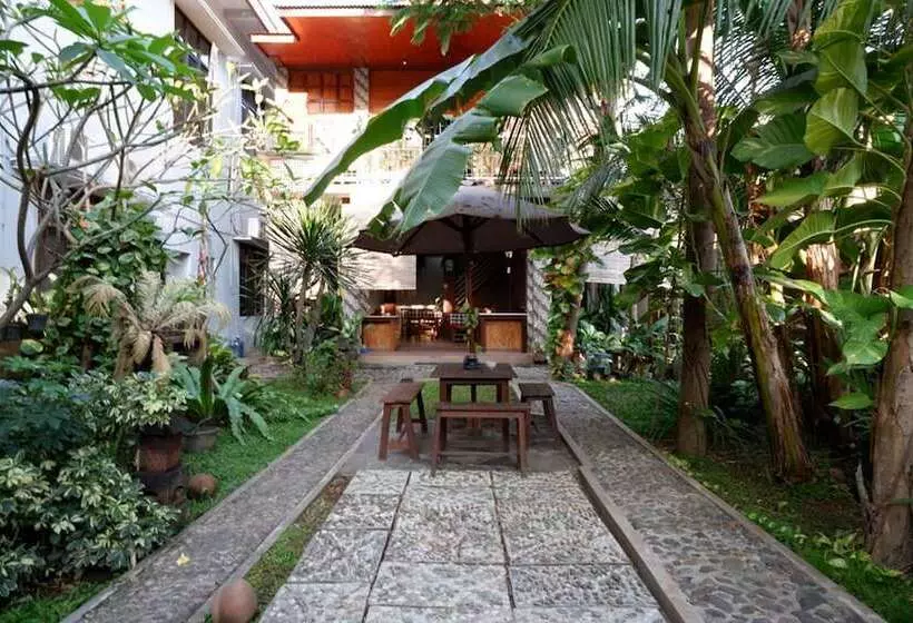 ペンション Reddoorz Syariah Near Menara Kudus