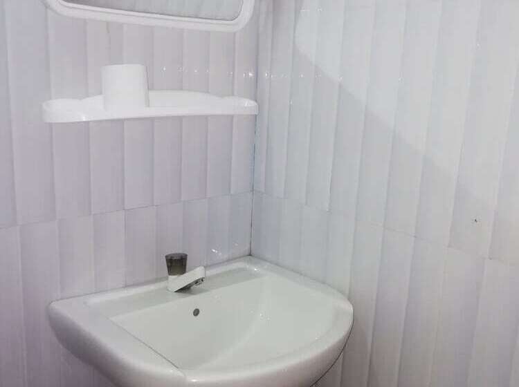 Albergue Nest Rest Inn