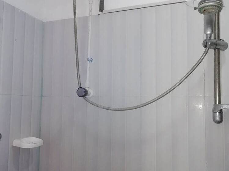 Albergue Nest Rest Inn