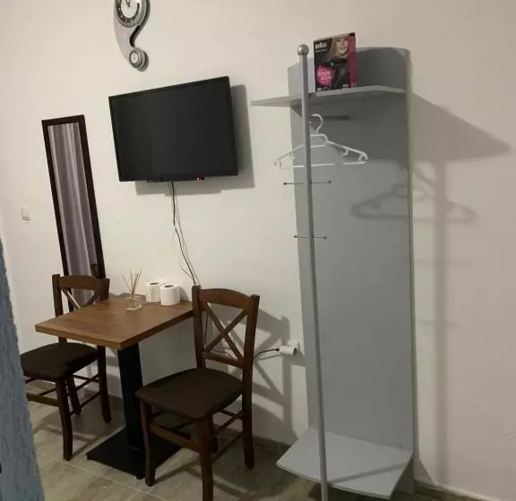 Emro S