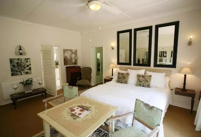 پانسیون Bordeaux Haven