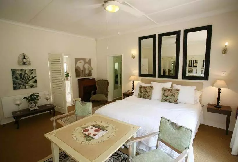 پانسیون Bordeaux Haven