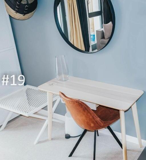 Bed and Breakfast The Pines Experiment Favelas