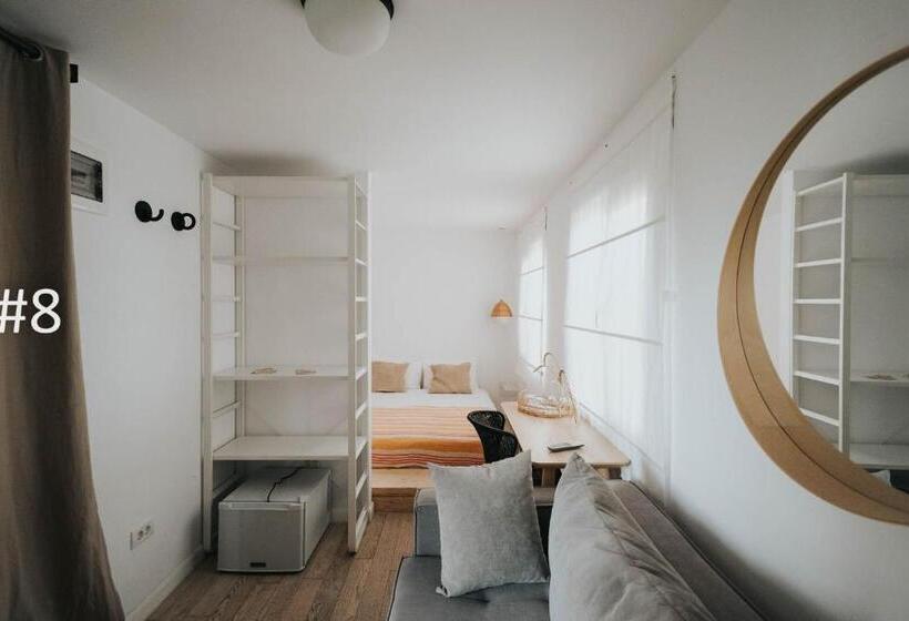 Bed and Breakfast The Pines Experiment Favelas