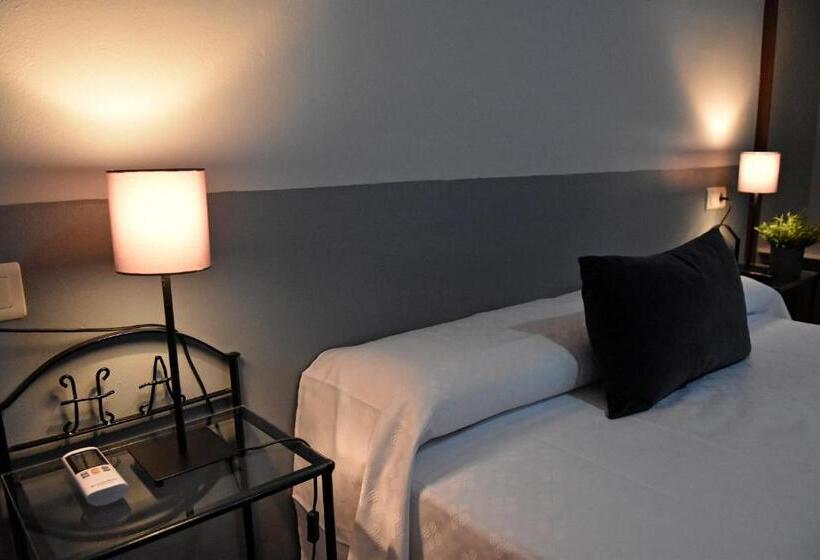 בית מלון כפרי Rural & Restaurante Las Camaretas