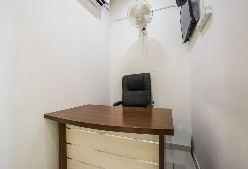 Hotell Spot On 47204 Royal Guest House