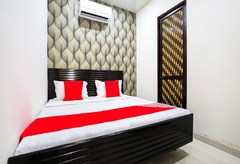 Hotell Spot On 47204 Royal Guest House