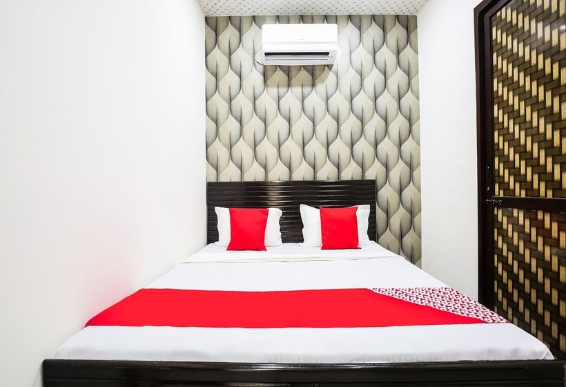 Hotell Spot On 47204 Royal Guest House