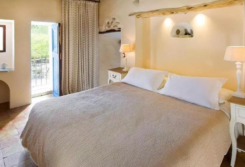 Hotelli Agroturismo Can Talaias San Carlos