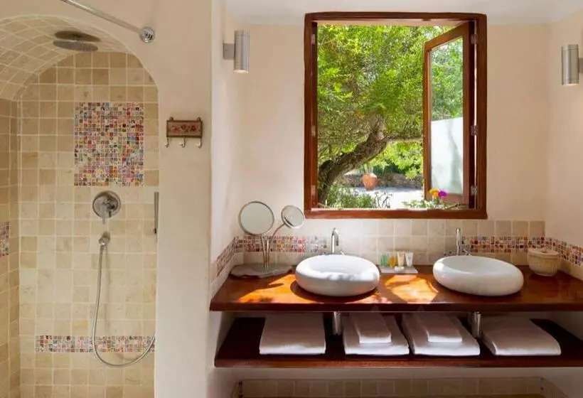 Hotelli Agroturismo Can Talaias San Carlos