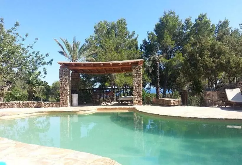 Hotelli Agroturismo Can Talaias San Carlos