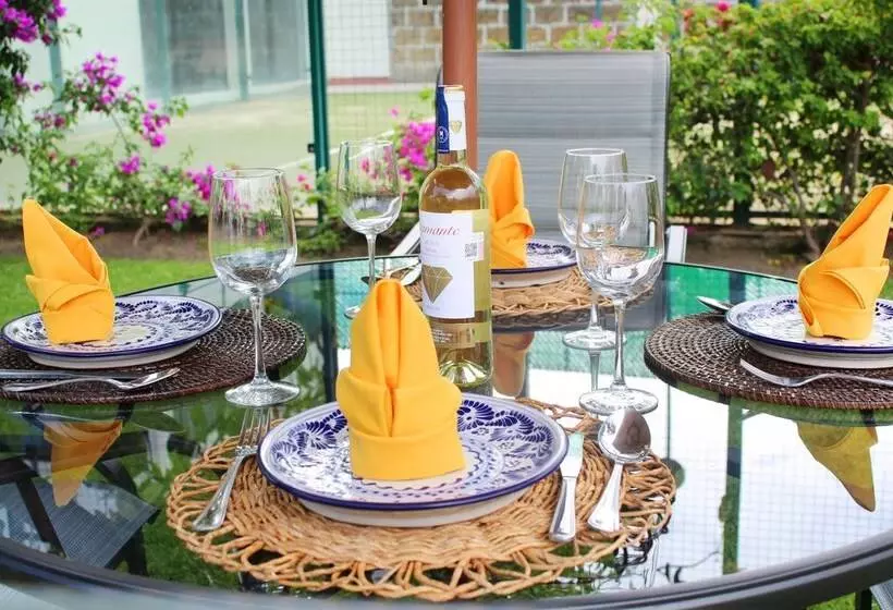 هتل Boutique La Rioja