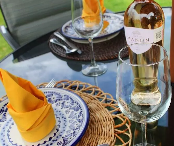 هتل Boutique La Rioja