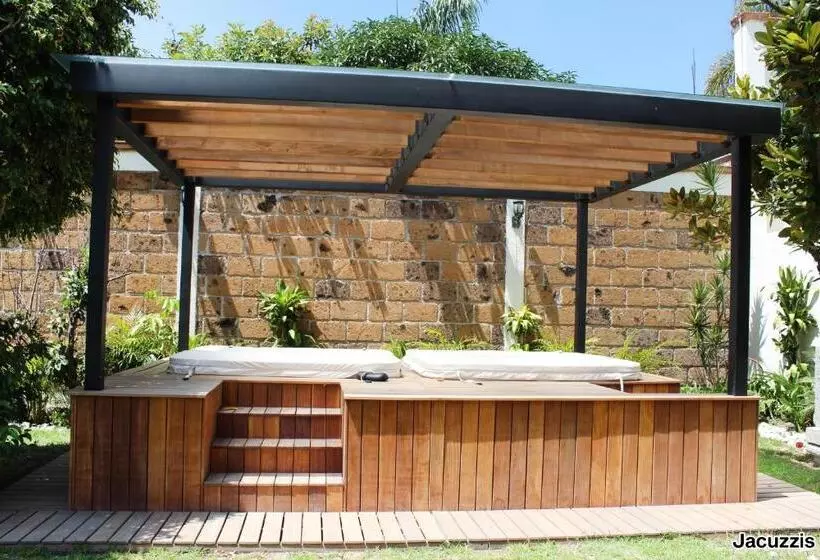 هتل Boutique La Rioja