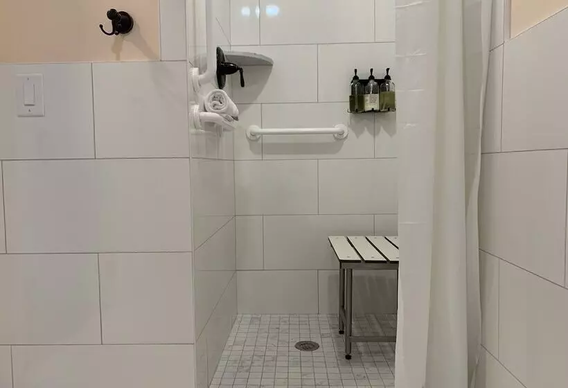 Hotelli The Cabot Lodge