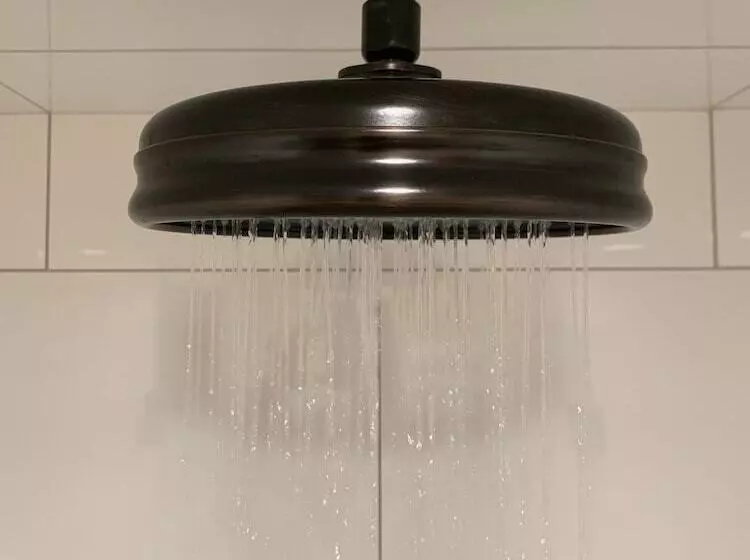 Hotelli The Cabot Lodge