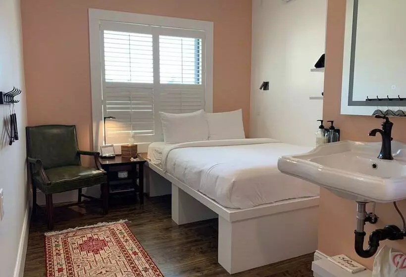 Hotelli The Cabot Lodge