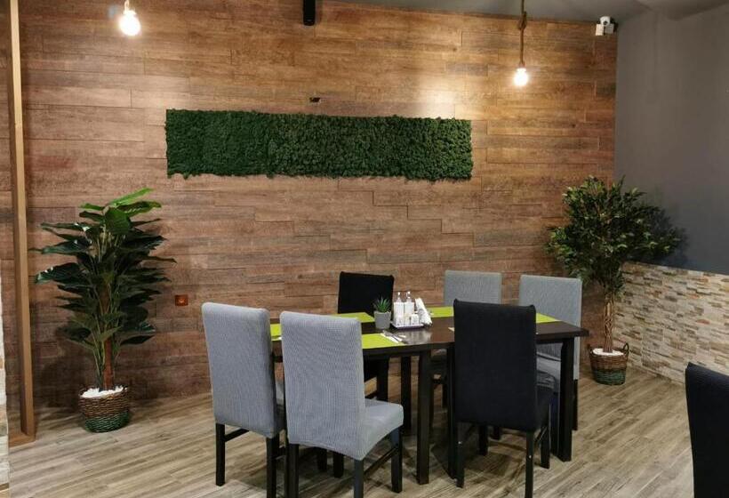 پانسیون Casa Burduhos