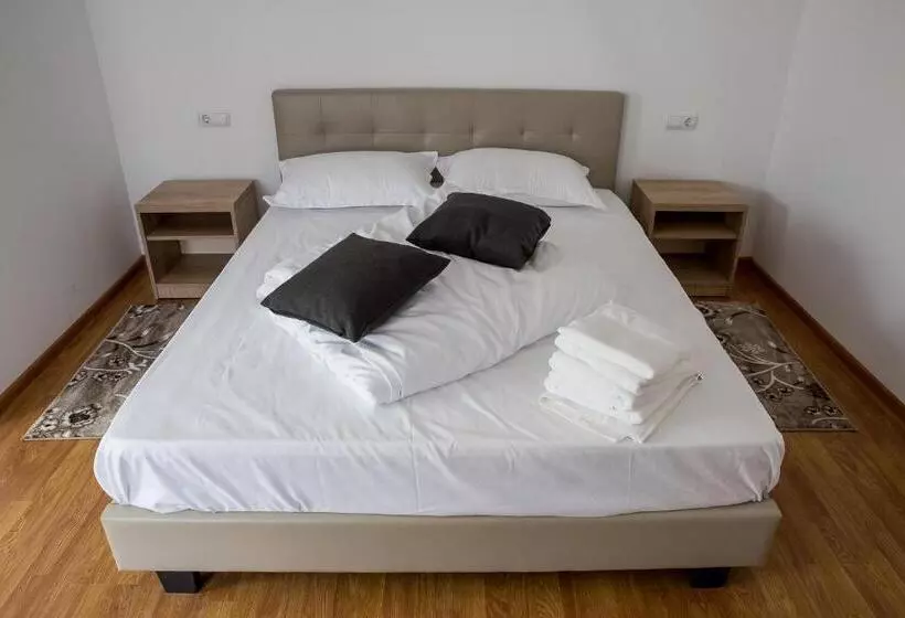 Majatalo Casa Burduhos