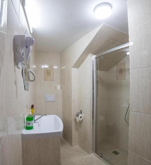 پانسیون Casa Burduhos