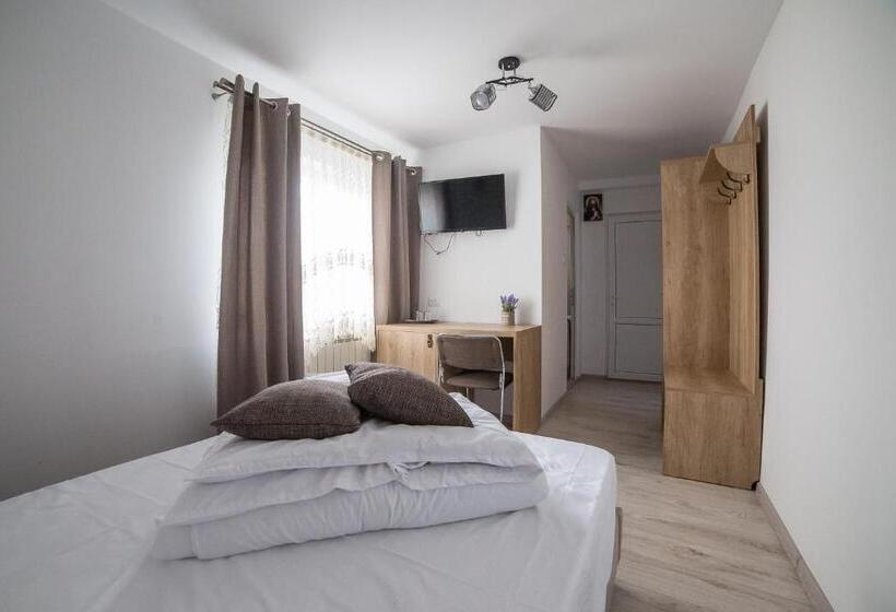 پانسیون Casa Burduhos