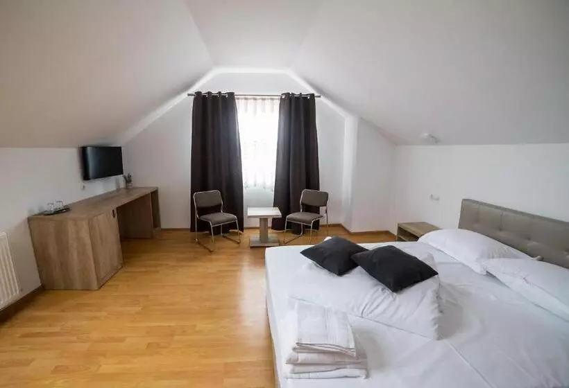 Majatalo Casa Burduhos